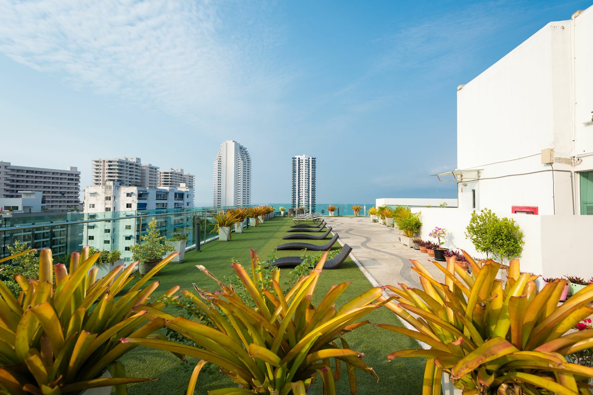 Hotel Laguna Bay 1 By Grandisvillas